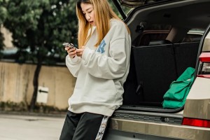 带你了解“终于知道牵手跑得快可以开挂吗”附开挂脚本详细步