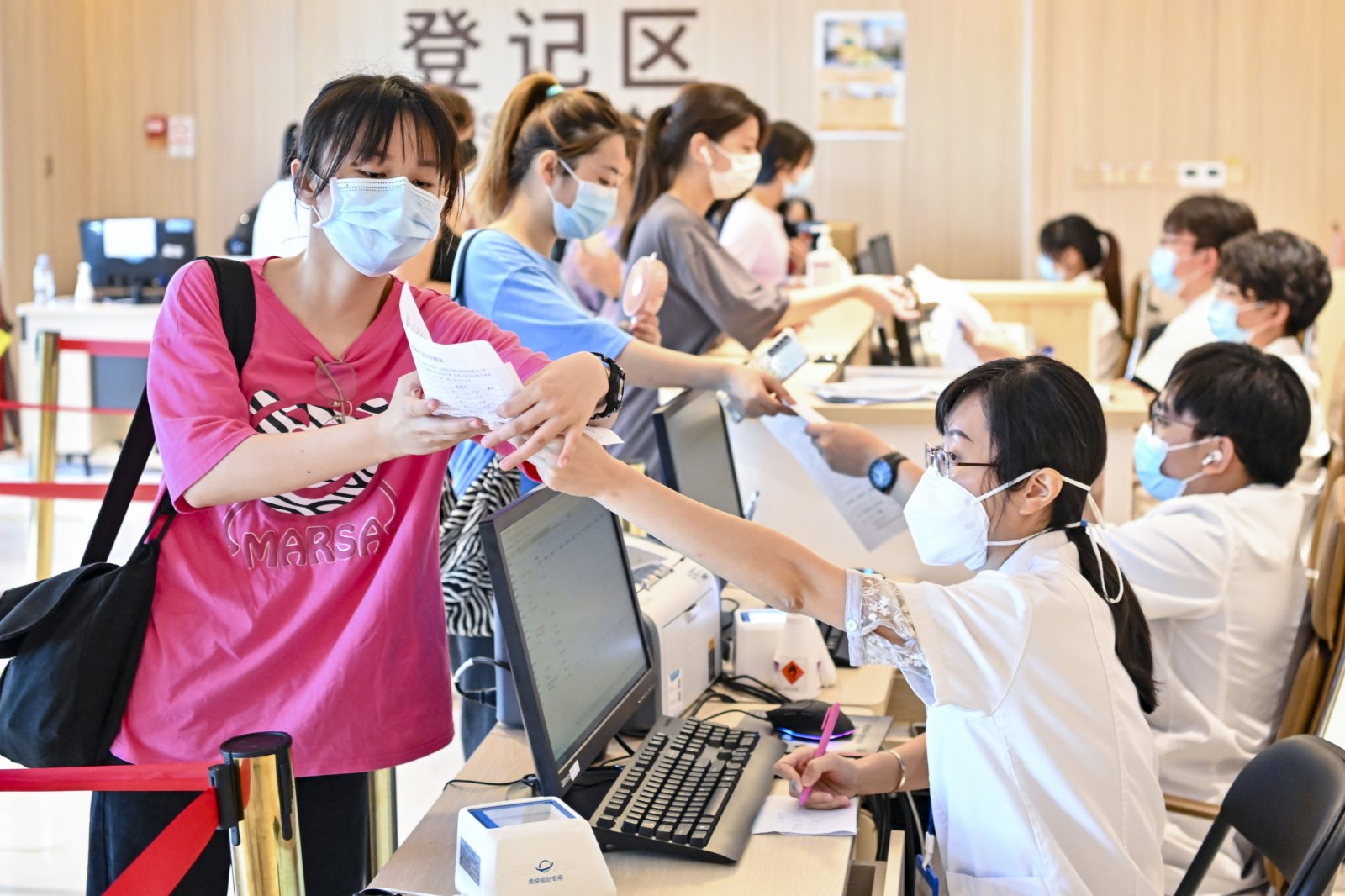 上海新增本土确诊322,上海新增本土确诊低于1000例-第3张图片