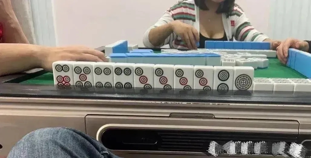 分享热点“谁有麻将挂可以测试的”的确有挂-第2张图片