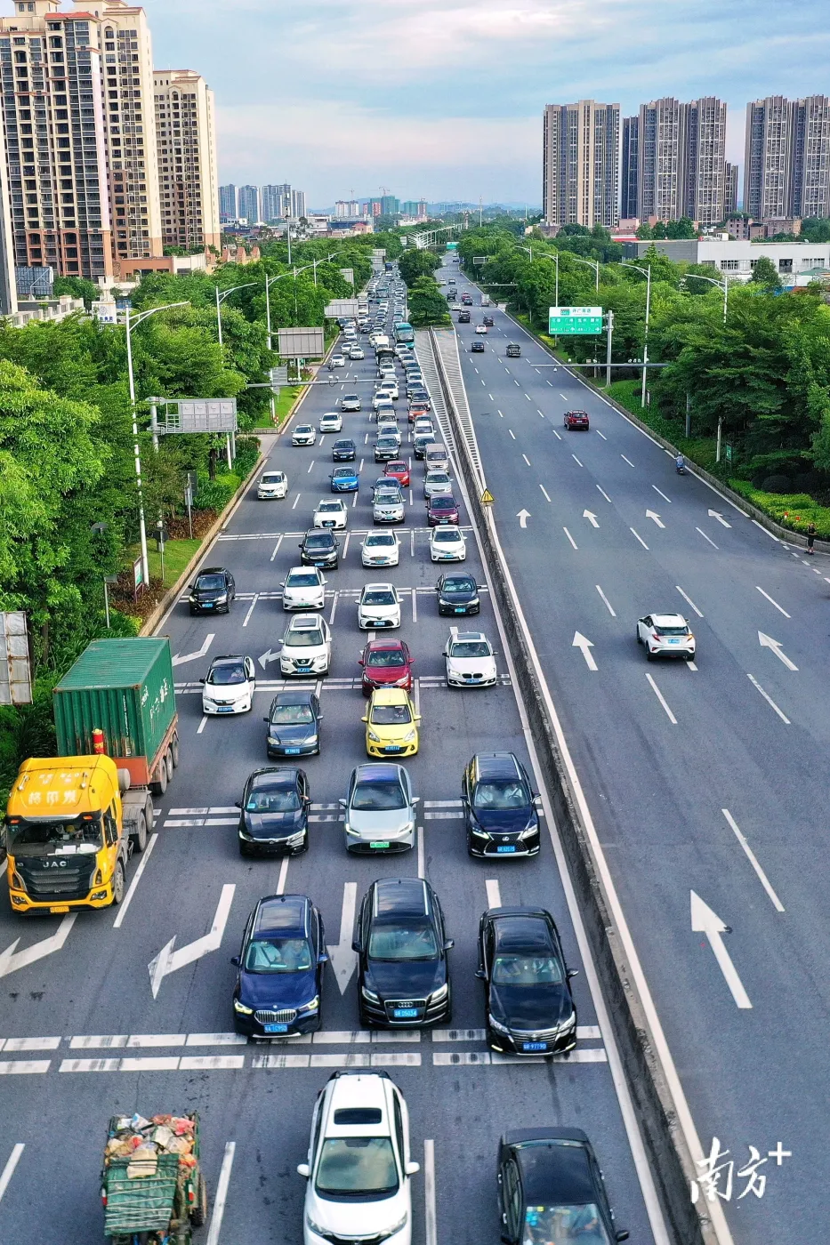 中秋节高速公路免费吗2022︰(中秋节高速公路免费吗?)-第1张图片