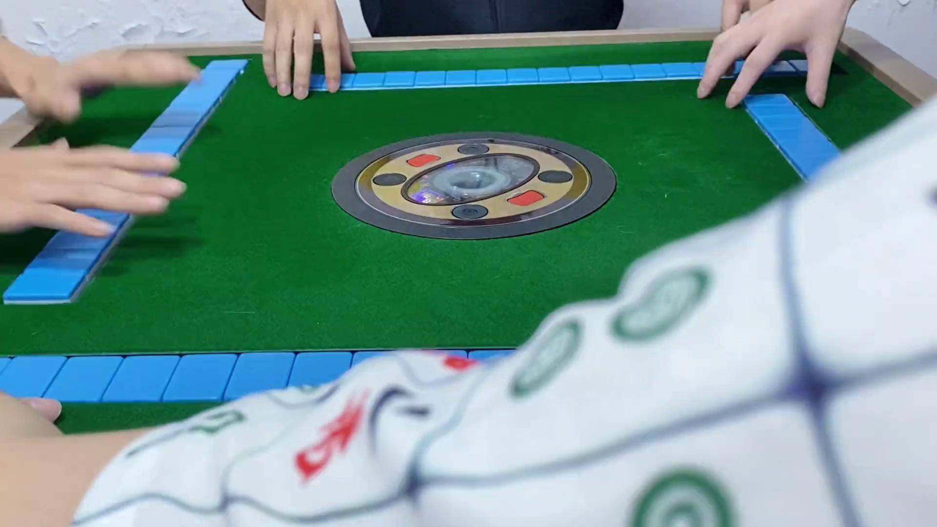 终于呈现“广东雀神麻将确实有挂	”附开挂脚本详细步骤-第1张图片