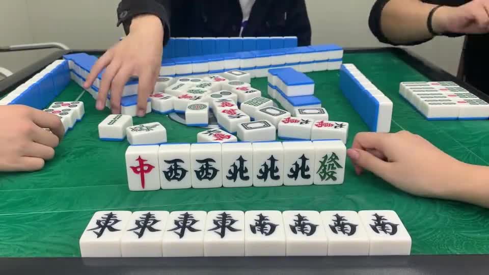 终于找到“决胜麻将胡牌神器	”太坑人了,真的有挂-第1张图片