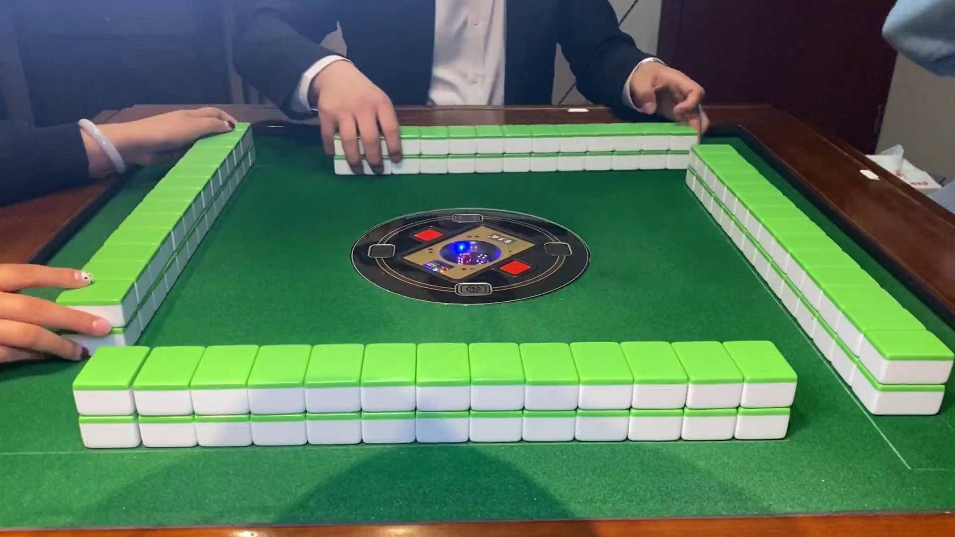 实测教程“哈哈贵阳捉鸡麻将必赢神软件下载安装”万能开挂器通用版-第1张图片