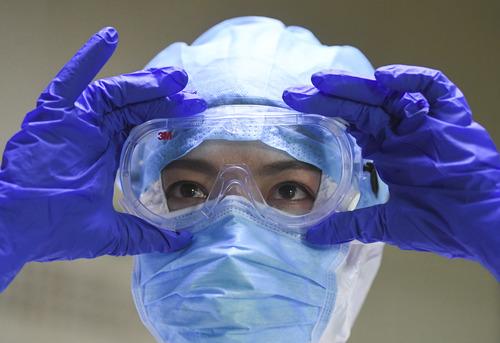 “南京发现多起聚集性疫情	” 南京现有4例重症病例已发现多起聚集性疫情？-第2张图片